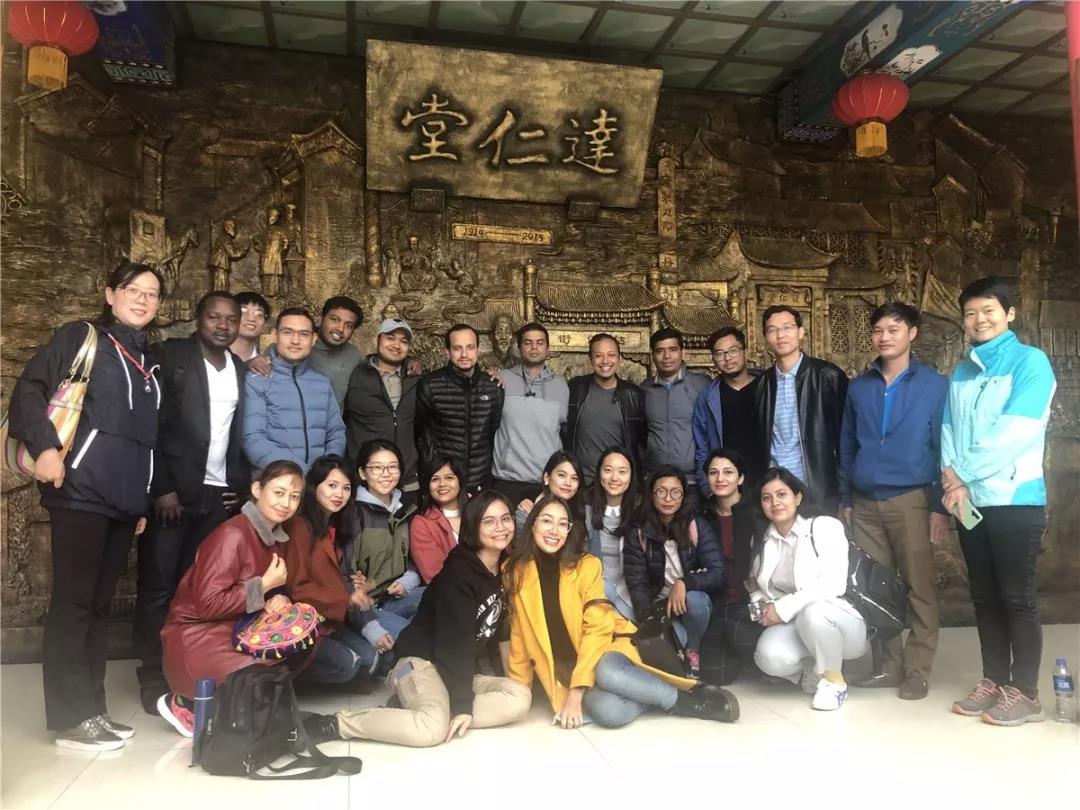 Our International Students Participated in the CSC “Experience China” Activity and Experience Chinese Traditional Culture