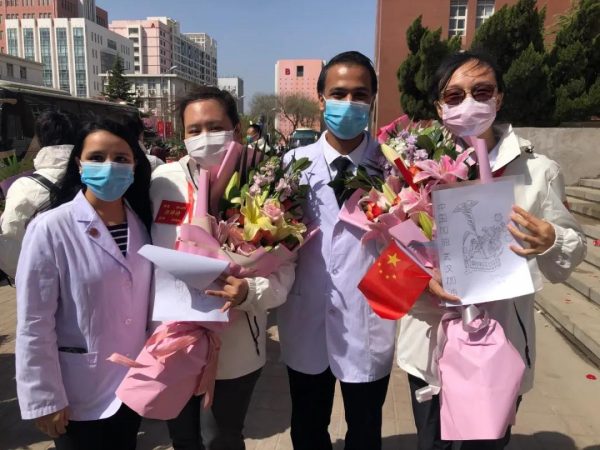 Features: A cross-border medical ethics education course
